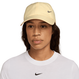 Nike Dri-FIT Club Unstructured Metal Swoosh Cap