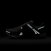 Nike Men's Zoom Vomero 5 Shoes