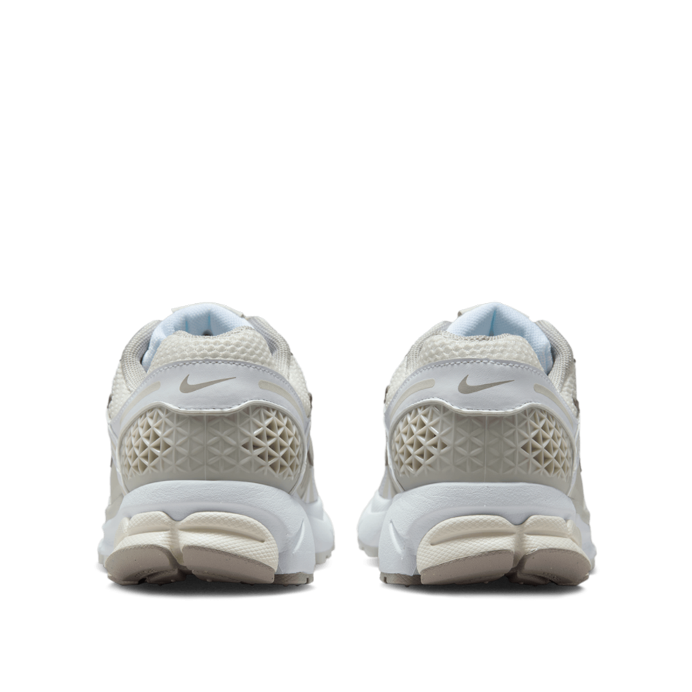 Nike Women's Zoom Vomero 5 Shoes