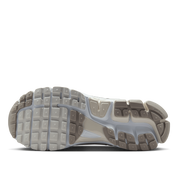 Nike Women's Zoom Vomero 5 Shoes