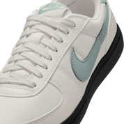 Nike Women's Field General Shoes