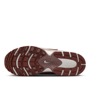 Nike Women's V5 RNR Shoes