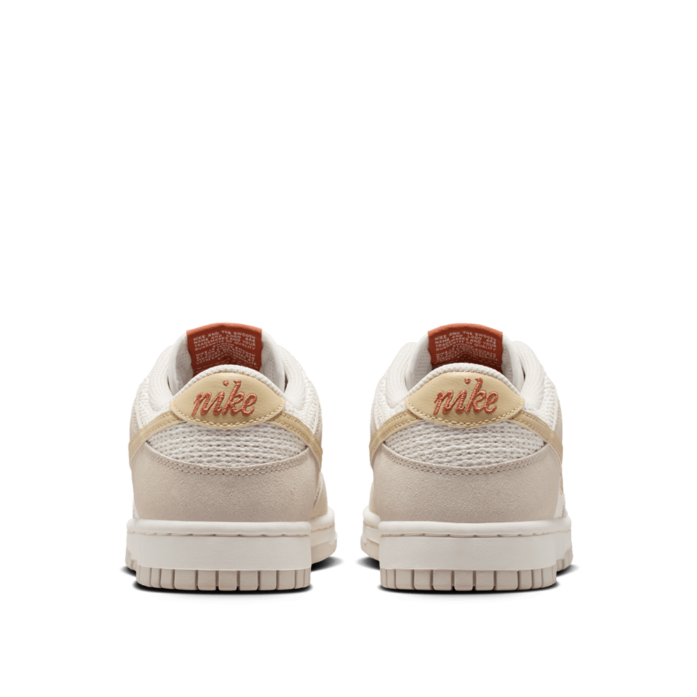 Nike Women's Dunk Low SE Shoes