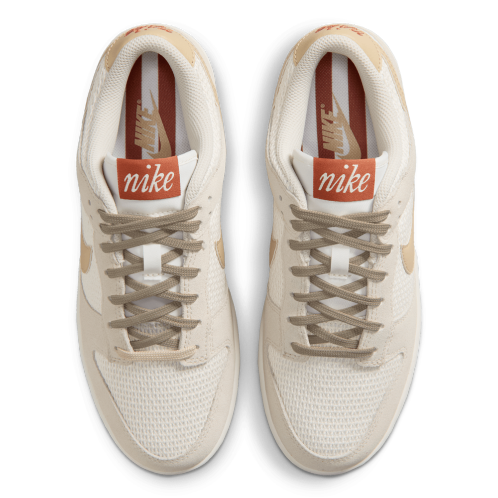 Nike Women's Dunk Low SE Shoes