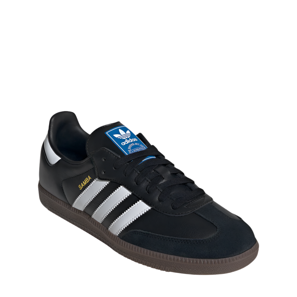 B75807_6_FOOTWEAR_Photography_FrontLateralTopView_whitecopy.png