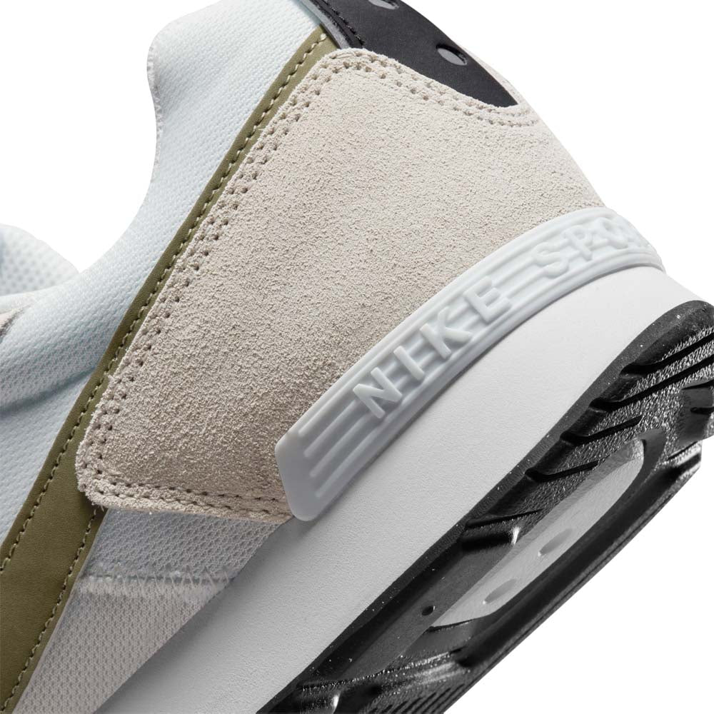 Nike Men's Venture Runner