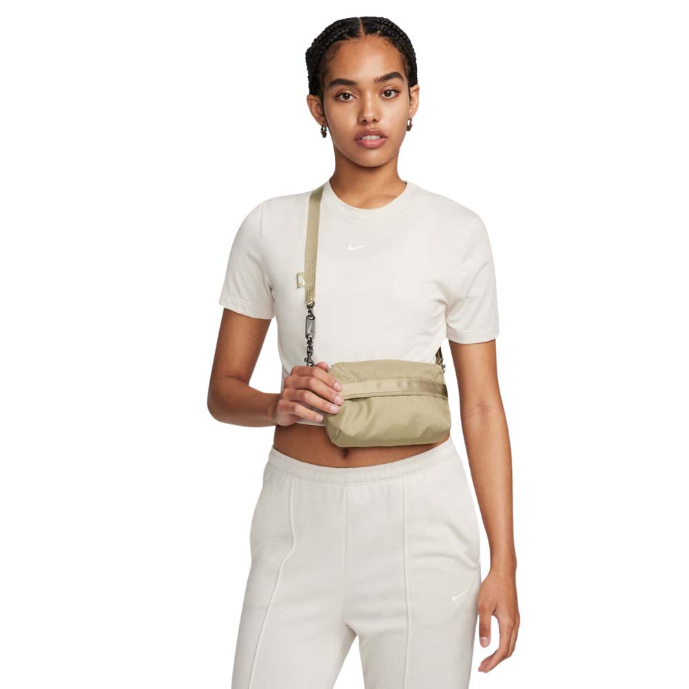 Nike Women's Sportswear Futura Luxe Crossbody Bag (1L)