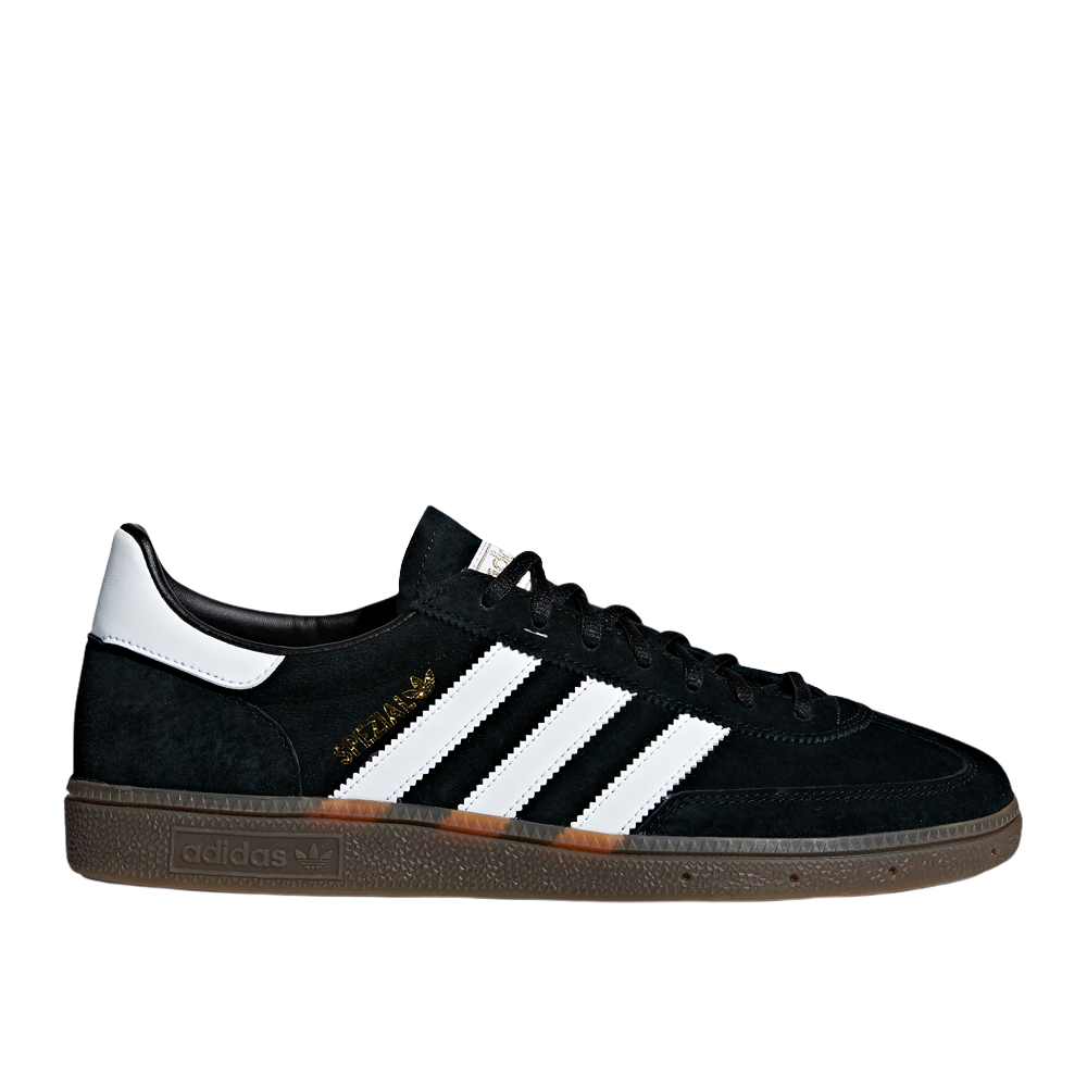 DB3021_1_FOOTWEAR_Photography_SideLateralCenterView_whitecopy.png