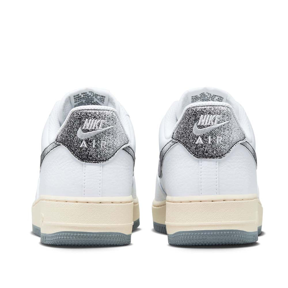 Nike Men's Air Force 1 '07 LX Shoes