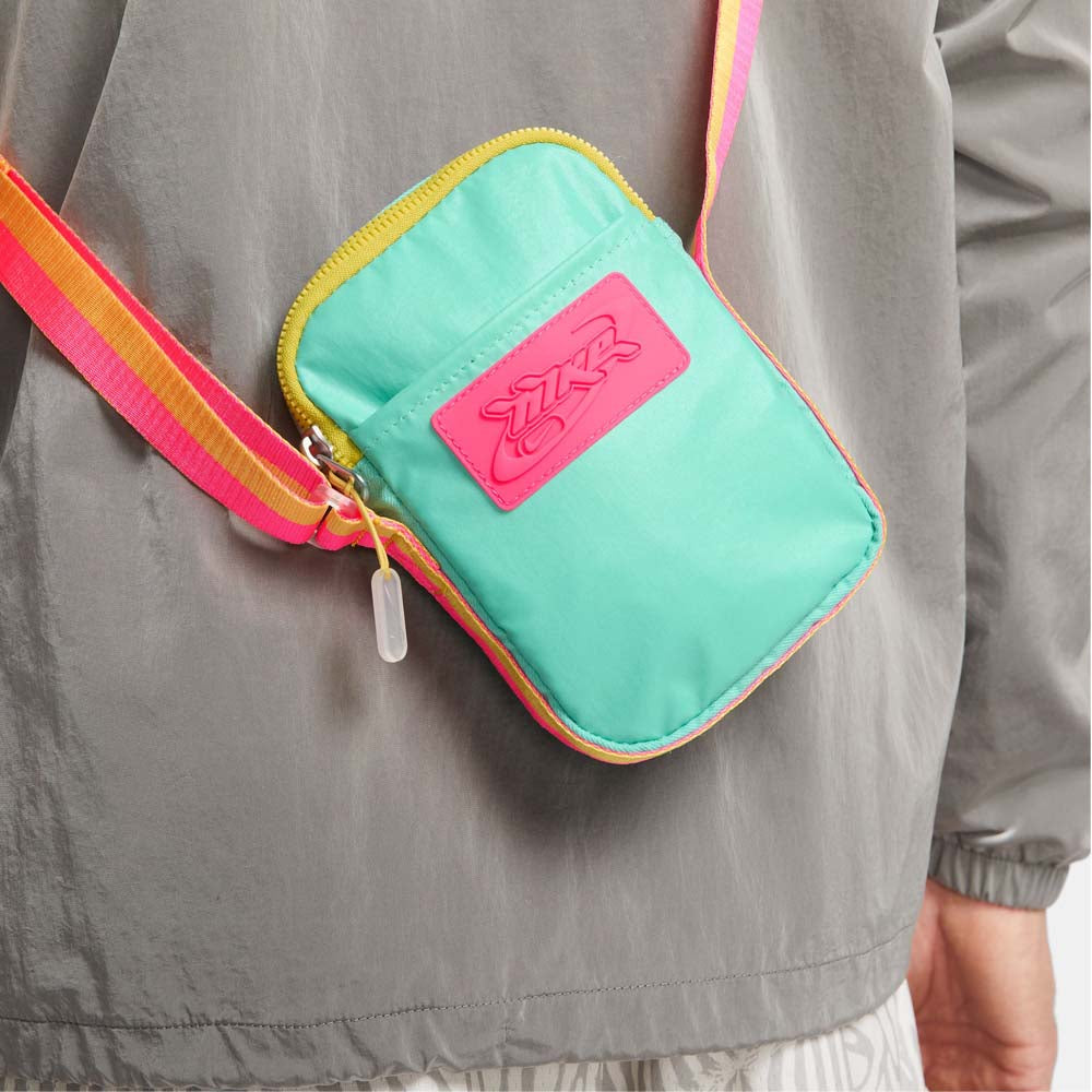 Nike Heritage Crossbody Bag (Small, 1L)