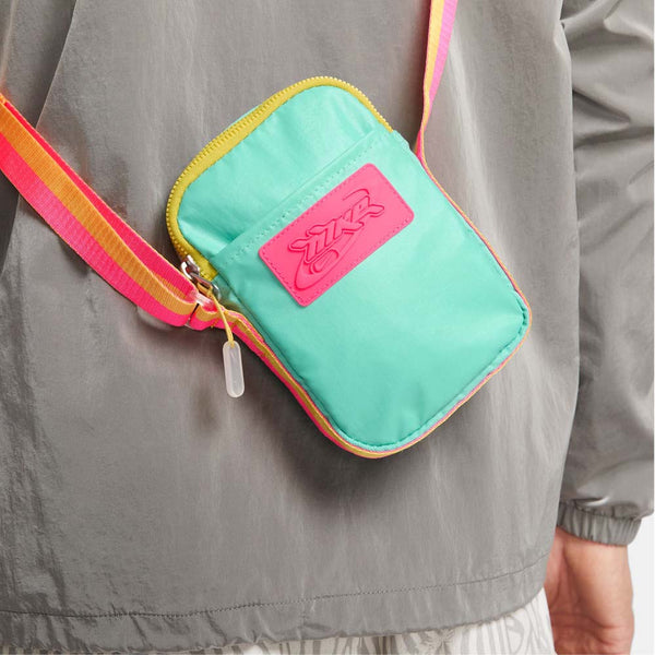 Nike Heritage Crossbody Bag (Small, 1L)