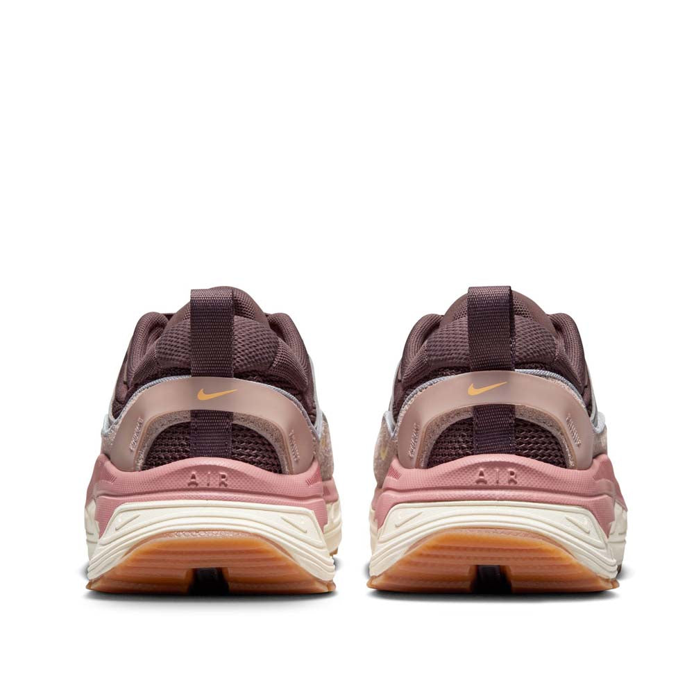 Nike Women's Air Max Bliss Shoes Magenta - urbanAthletics