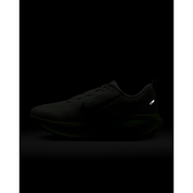 Nike Women's Vomero 18 Road Running Shoes