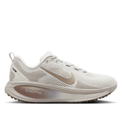 Nike Women's Vomero 18 Road Running Shoes