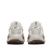 Nike Women's Vomero 18 Road Running Shoes