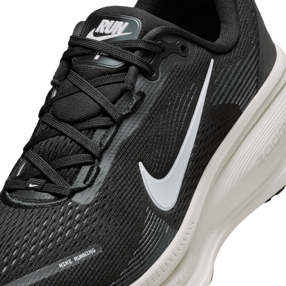Nike Women's Vomero 18 Road Running Shoes