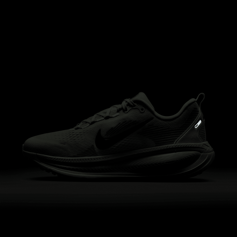 Nike Women's Vomero 18 Road Running Shoes