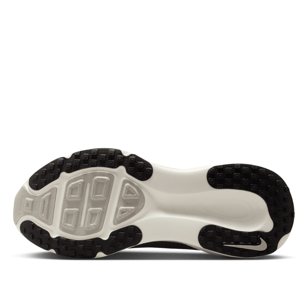Nike Men's  Vomero 18 Wide Running Shoes