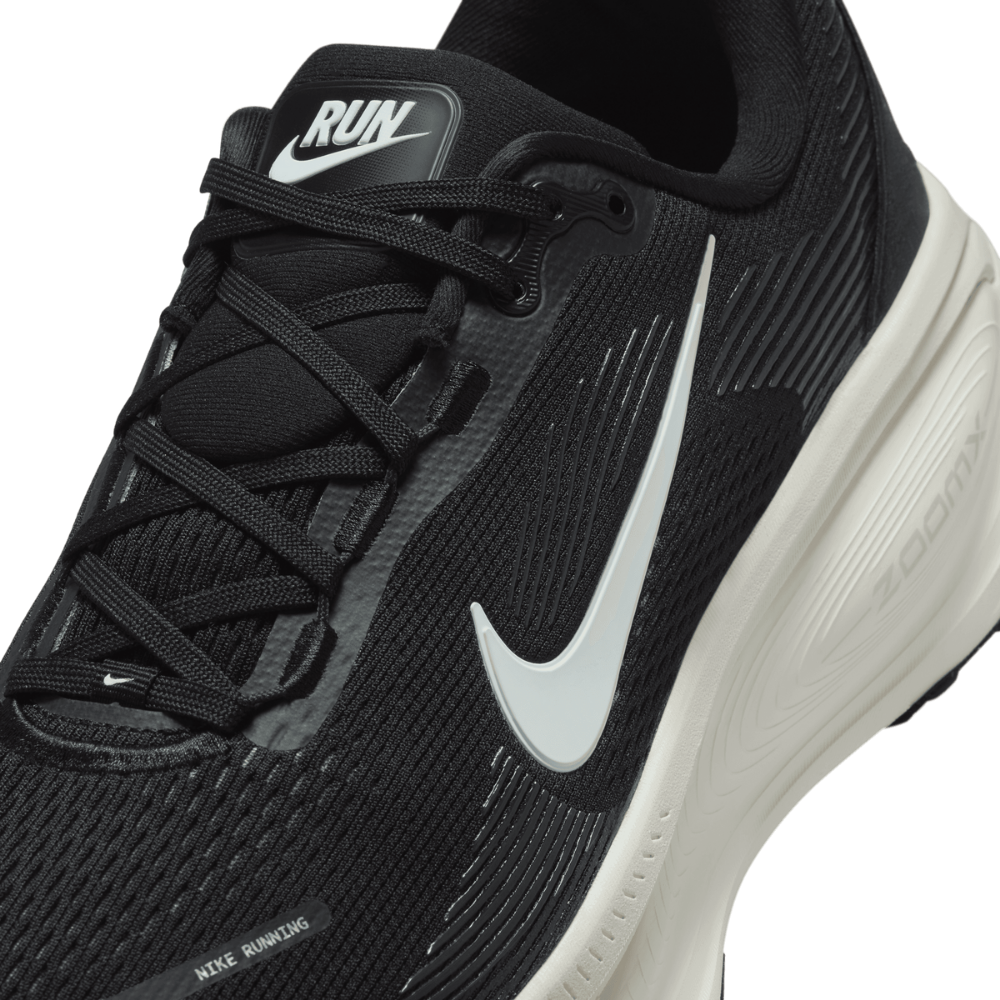 Nike Men's  Vomero 18 Wide Running Shoes