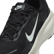 Nike Men's  Vomero 18 Wide Running Shoes