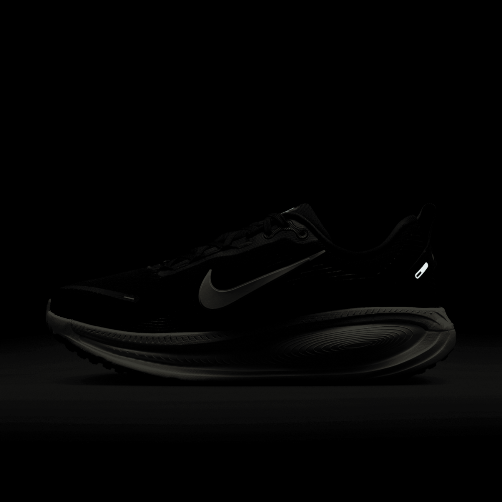 Nike Men's Vomero 18 Wide Running Shoes - Main Image