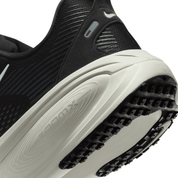 Nike Men's  Vomero 18 Wide Running Shoes