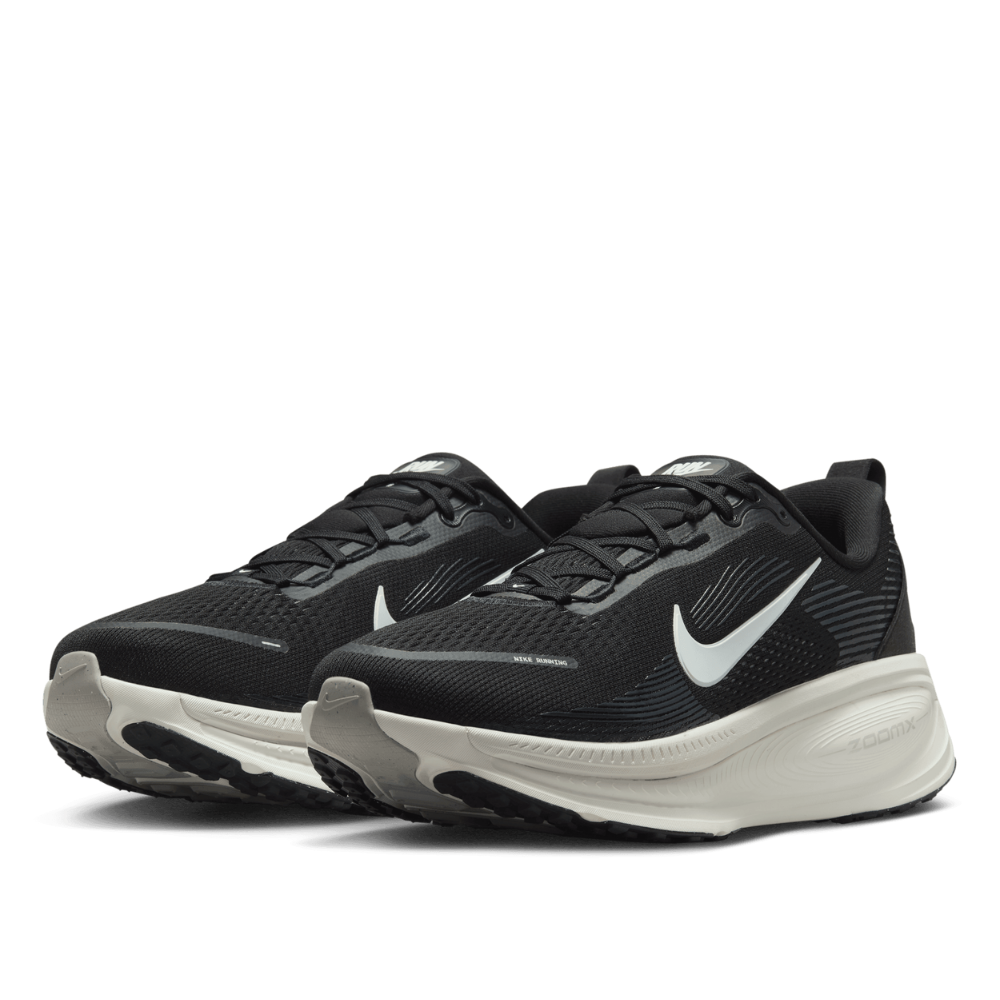 Nike Men's  Vomero 18 Wide Running Shoes