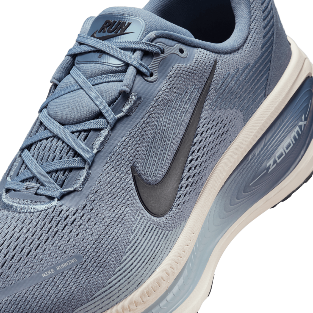 Nike Men's  Vomero 18 Wide Running Shoes