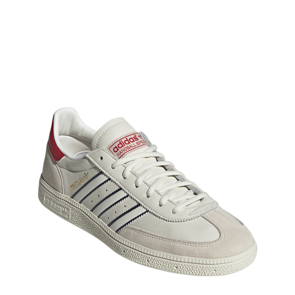 IF1960_6_FOOTWEAR_Photography_FrontLateralTopView_transparentcopy.png