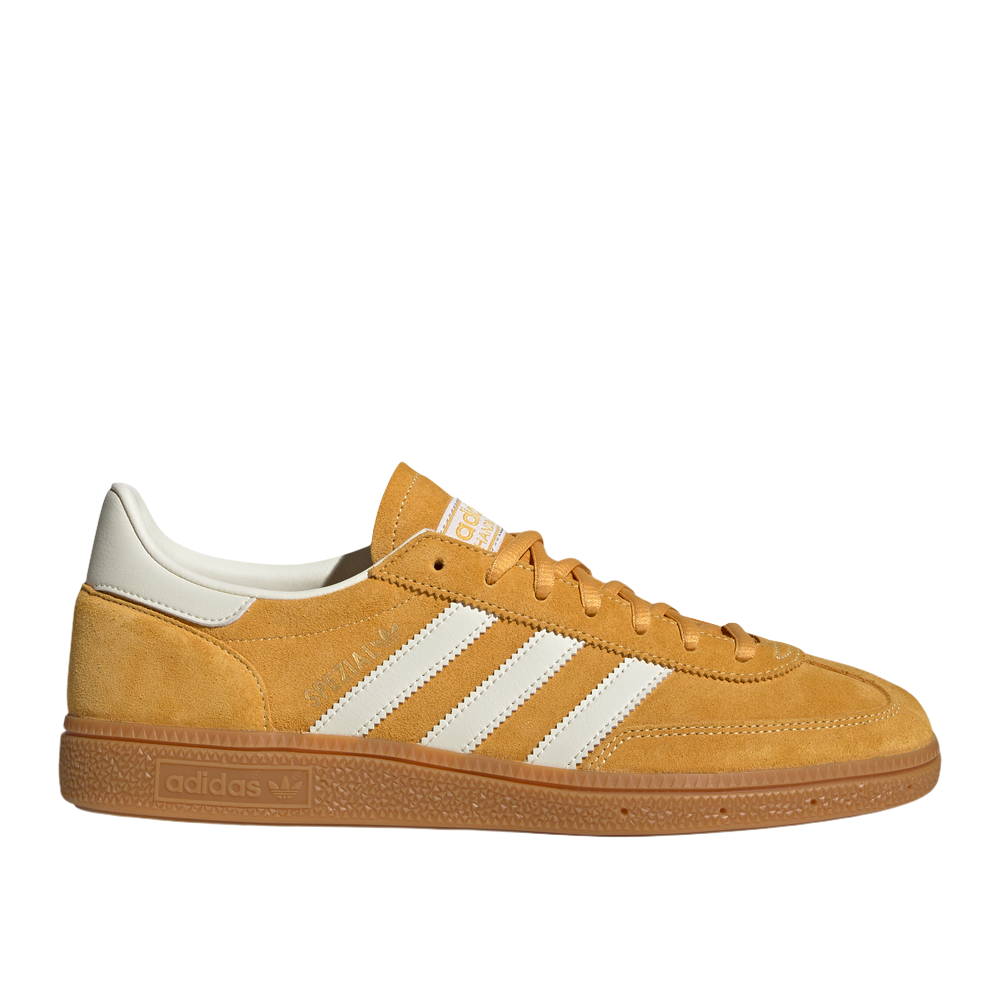 IF7088_1_FOOTWEAR_Photography_SideLateralCenterView_whitecopy.png