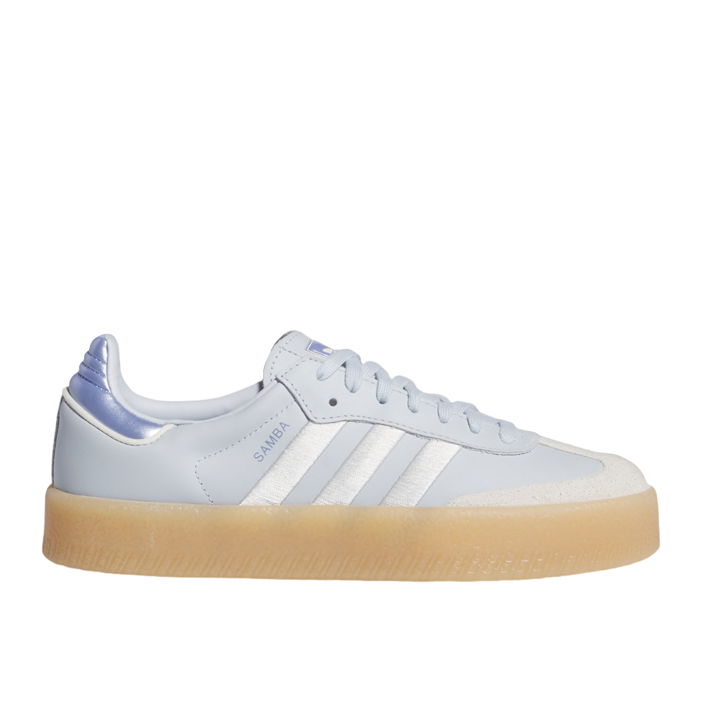 IG1953_1_FOOTWEAR_Photography_SideLateralCenterView_whitecopy.png