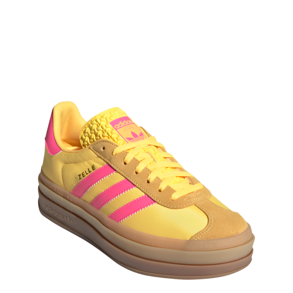 IG4387_6_FOOTWEAR_Photography_FrontLateralTopView_whitecopy_ae066760-0b8f-4979-b3be-cee60f64a84b.png