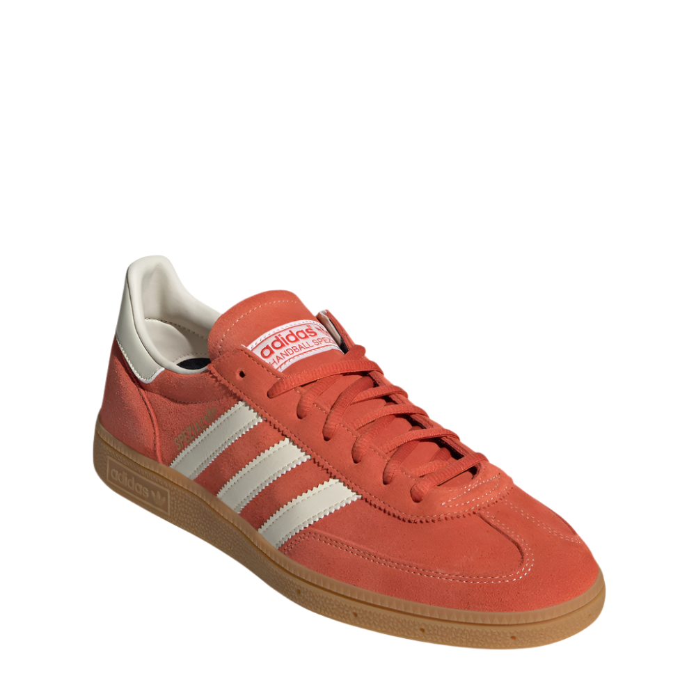 IG6191_6_FOOTWEAR_Photography_FrontLateralTopView_whitecopy.png