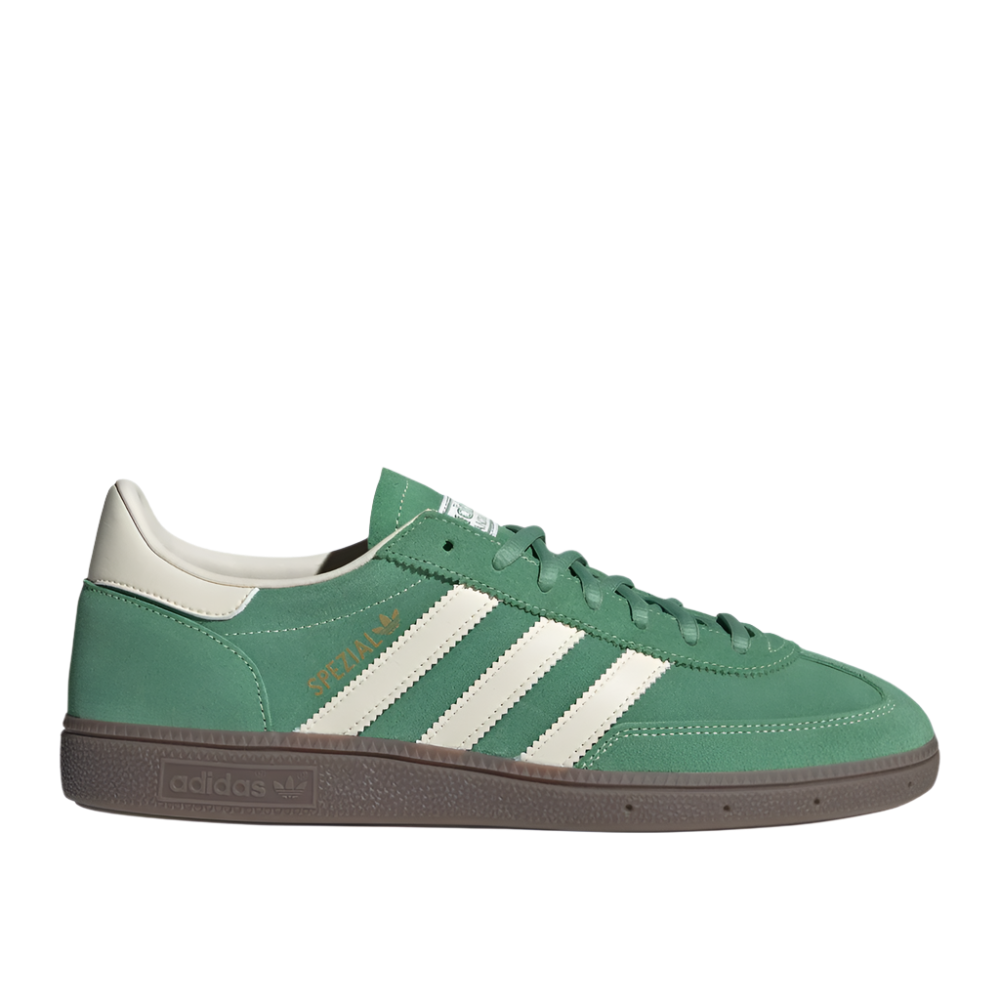 IG6192_1_FOOTWEAR_Photography_SideLateralCenterView_whitecopy.png
