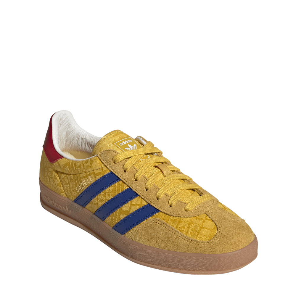 IH9648_6_FOOTWEAR_Photography_FrontLateralTopView_whitecopy.png