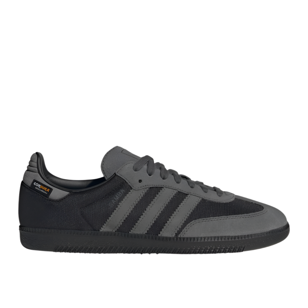 JI3214_1_FOOTWEAR_Photography_SideLateralCenterView_white-Copycopy.png