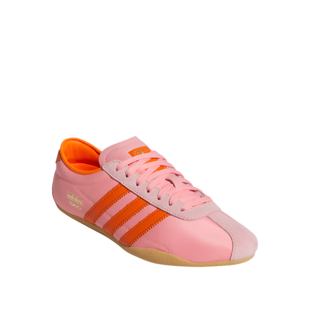 JI3297_6_FOOTWEAR_Photography_FrontLateralTopView_white-Copycopy.png