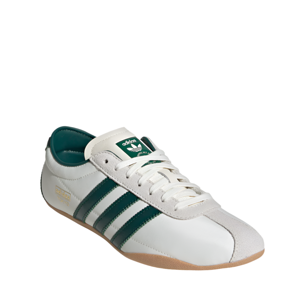 JP9705_6_FOOTWEAR_Photography_FrontLateralTopView_whitecopy.png