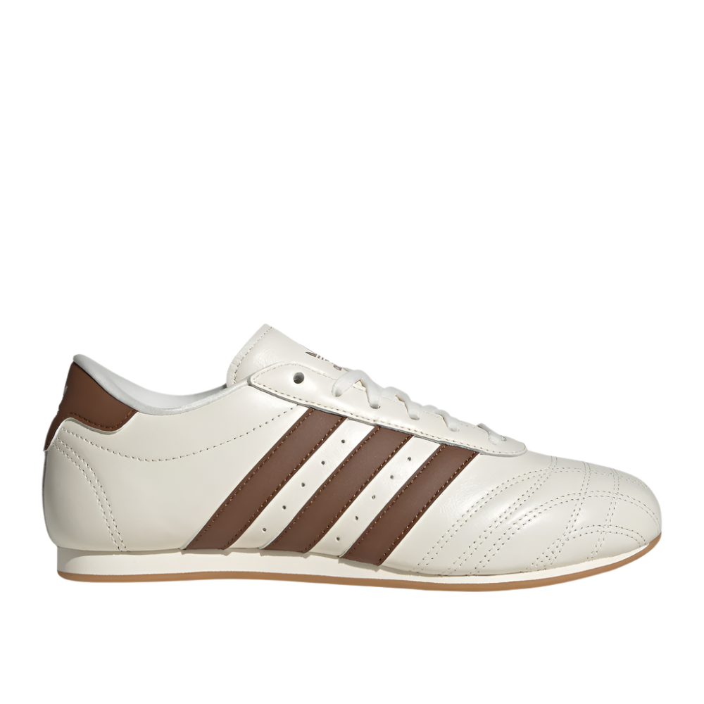 JQ0565_1_FOOTWEAR_Photography_SideLateralCenterView_whitecopy.png