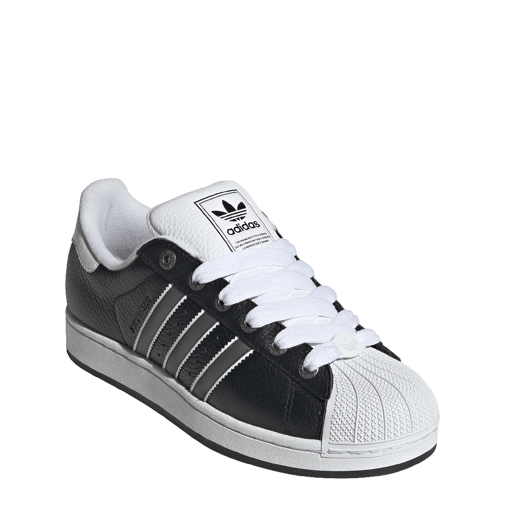 JQ3209_6_FOOTWEAR_Photography_FrontLateralTopView_whitecopy.png