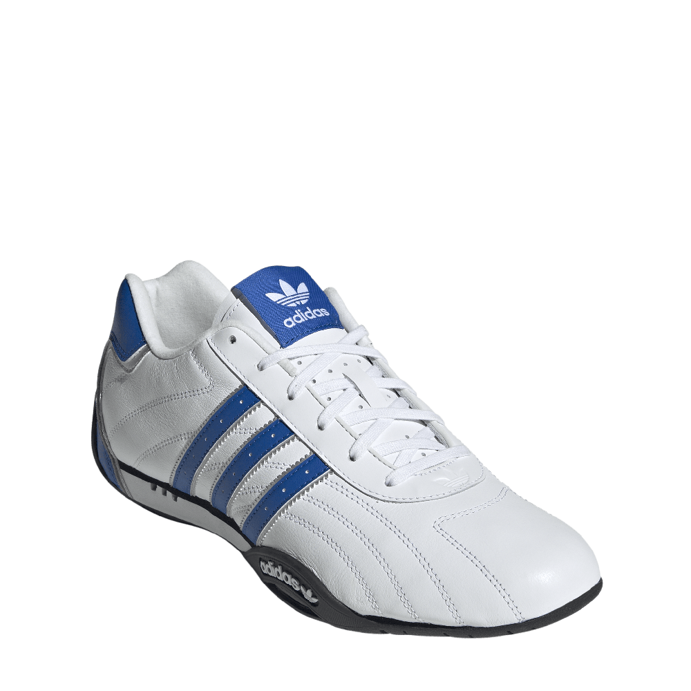 JQ5722_6_FOOTWEAR_Photography_FrontLateralTopView_whitecopy.png