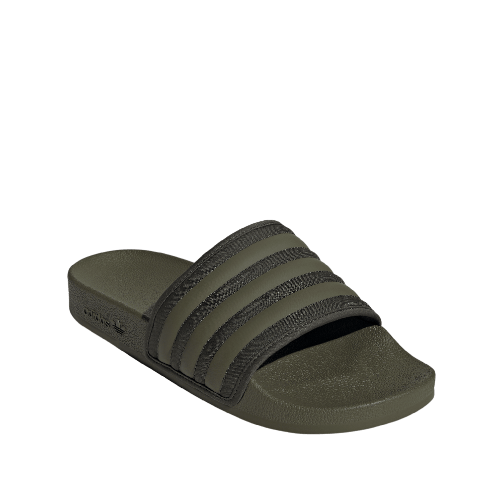 JR3624_6_FOOTWEAR_Photography_FrontLateralTopView_whitecopy.png