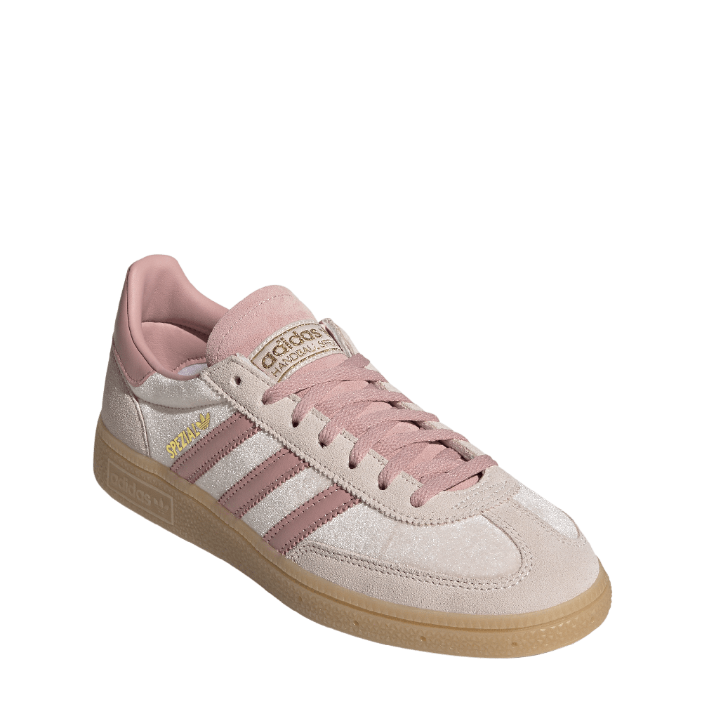 JR3645_5_FOOTWEAR_Photography_FrontLateralTopView_whitecopy.png