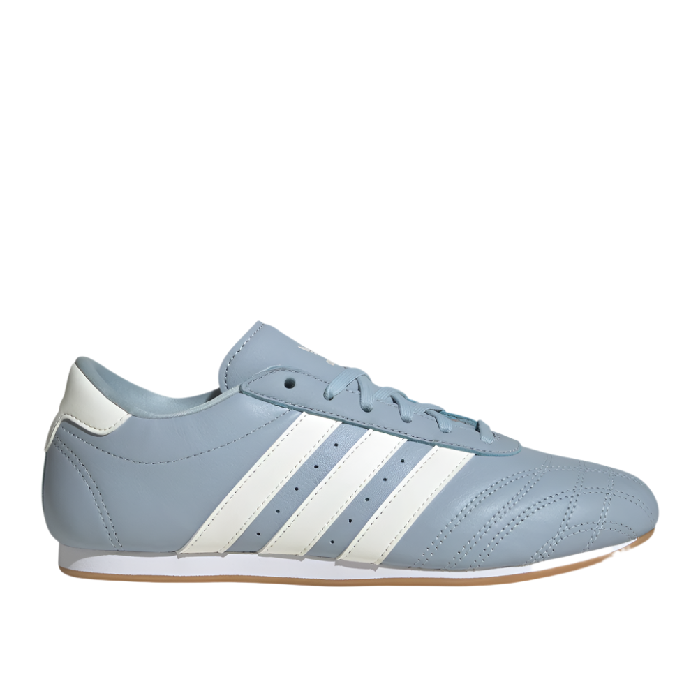 JS3317_1_FOOTWEAR_Photography_SideLateralCenterView_whitecopy.png