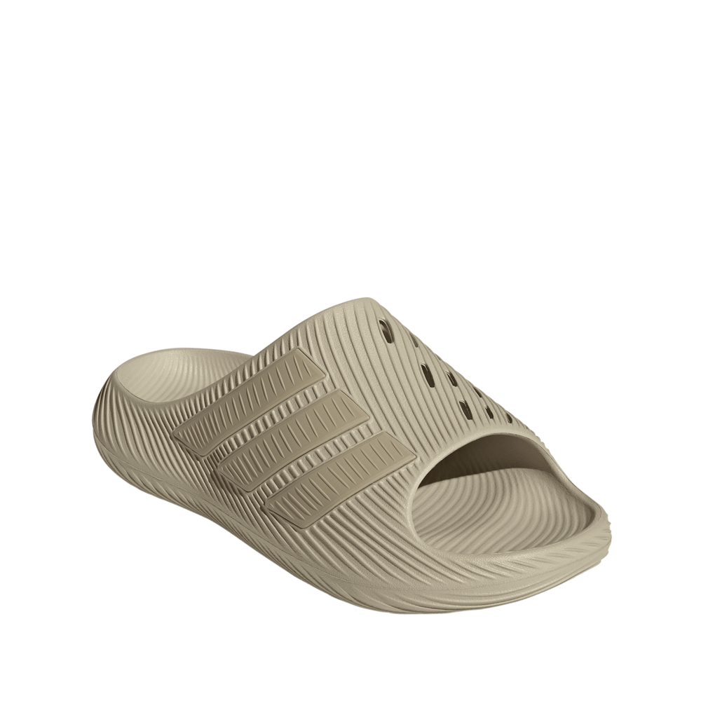 KI0061_6_FOOTWEAR_Photography_FrontLateralTopView_whitecopy.png