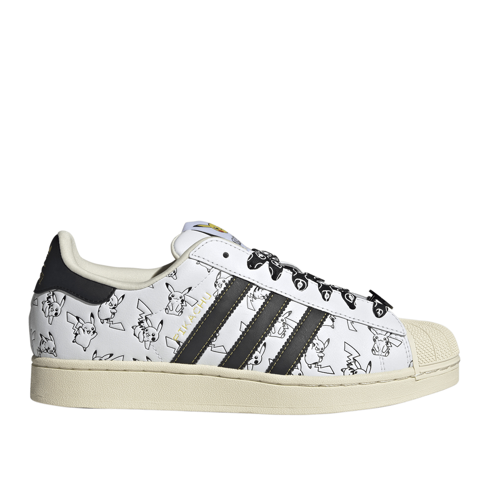 KI2857_1_FOOTWEAR_Photography_SideLateralCenterView_whitecopy.png