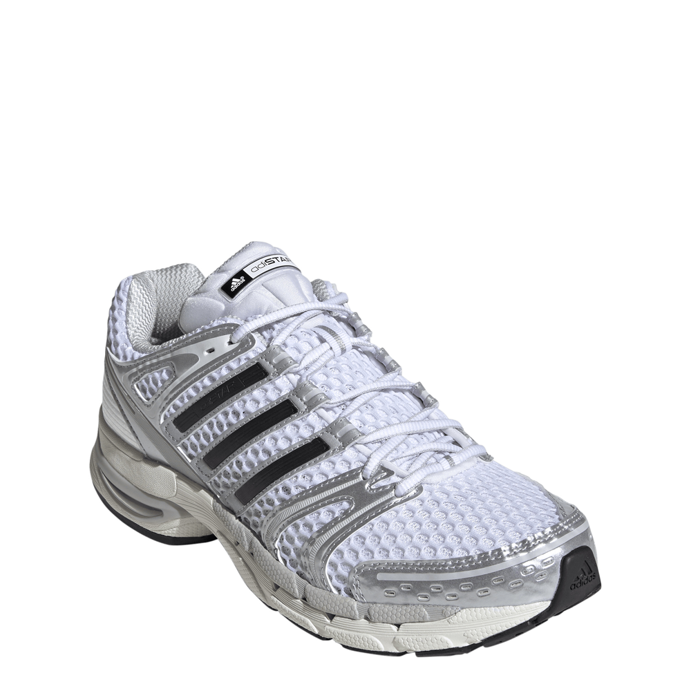 KI6121_6_FOOTWEAR_Photography_FrontLateralTopView_whitecopy.png