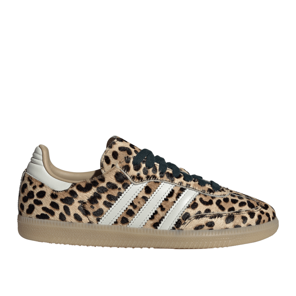 KI6674_1_FOOTWEAR_Photography_SideLateralCenterView_whitecopy.png