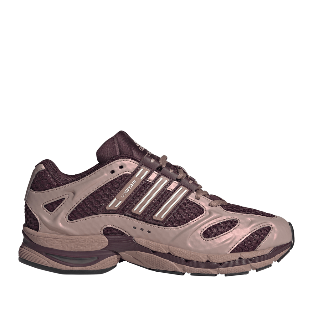 KI9828_1_FOOTWEAR_Photography_SideLateralCenterView_whitecopy.png