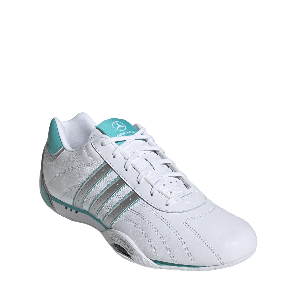 KJ1187_6_FOOTWEAR_Photography_FrontLateralTopView_whitecopy.png